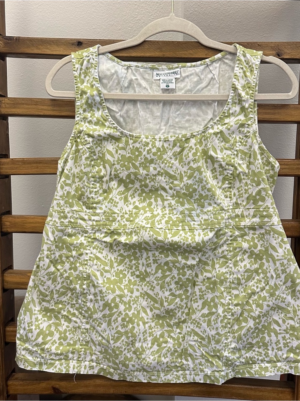 Motherhood Maternity White & Light Green Floral Scoop Neck Tank